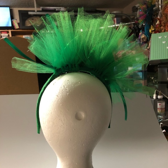 Green headband for st Patty’s day - Picture 2 of 3